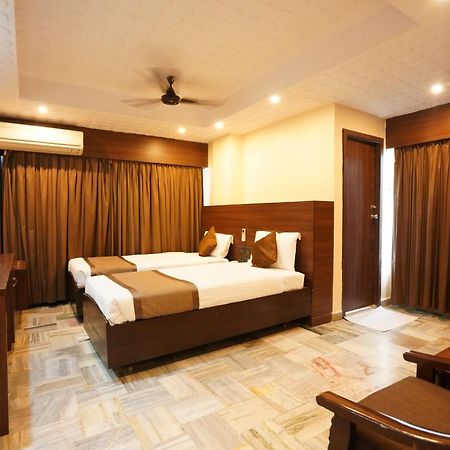 Jaya Residency Hotel Kakinada Bagian luar foto