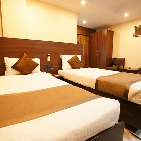 Jaya Residency Hotel Kakinada Bagian luar foto