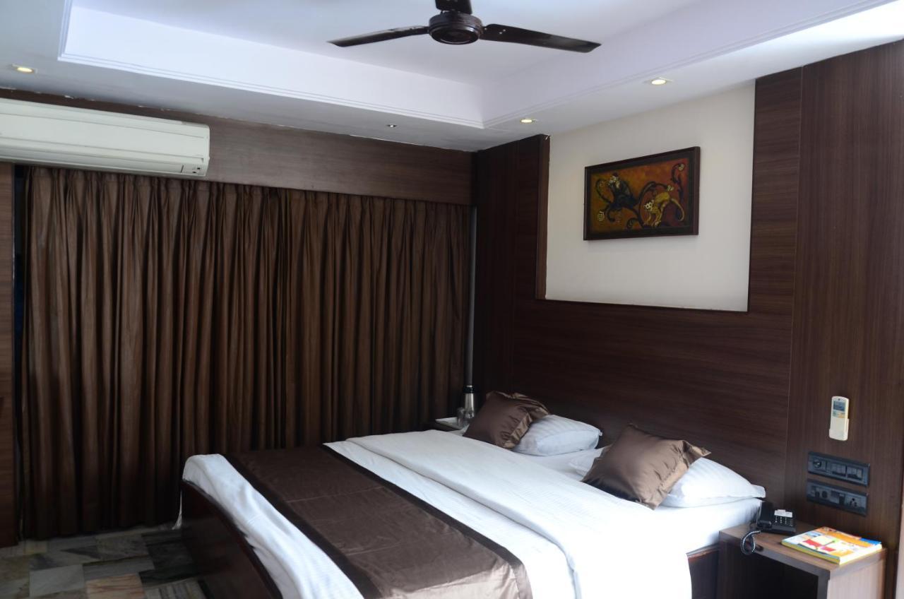 Jaya Residency Hotel Kakinada Bagian luar foto