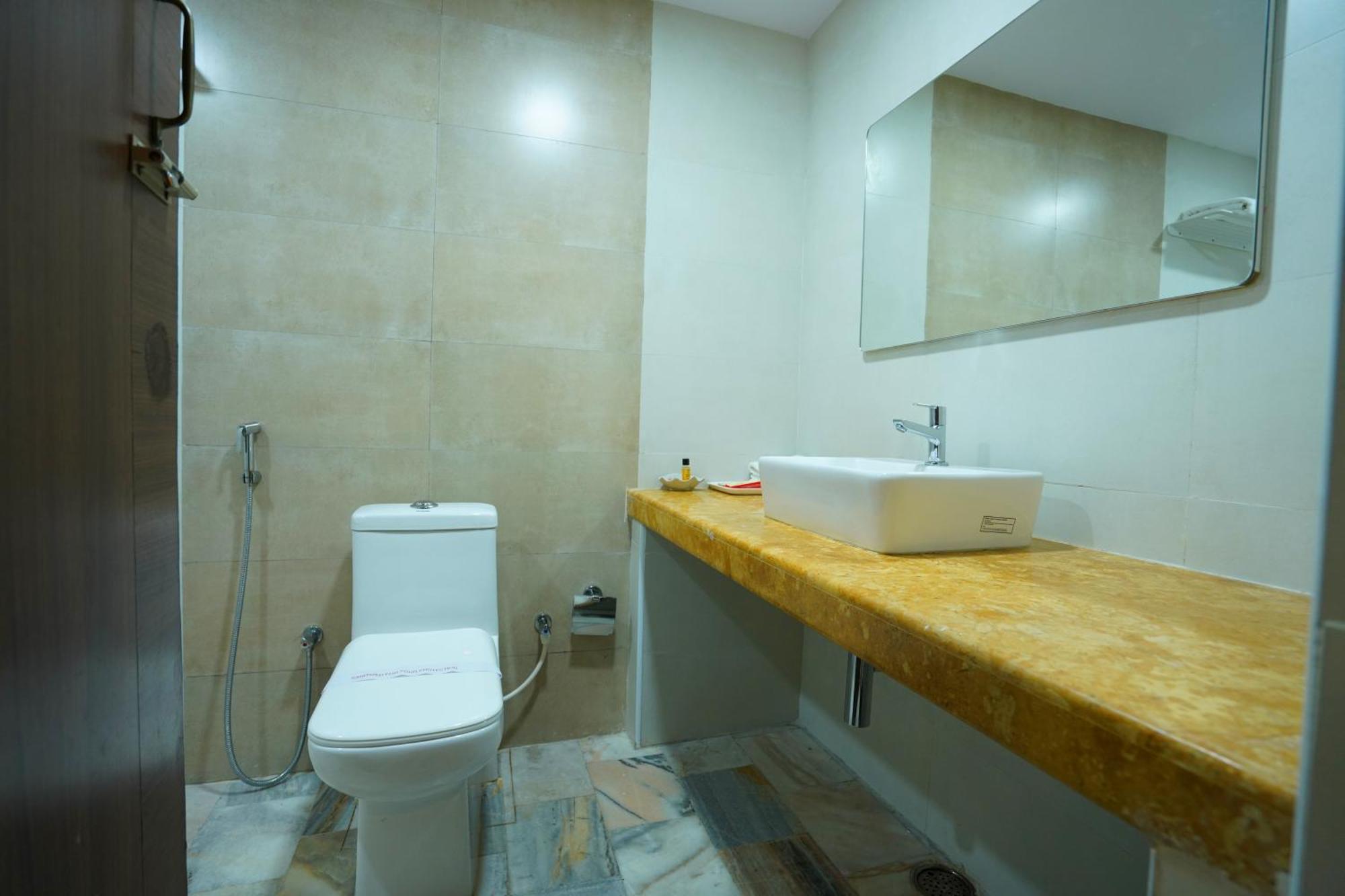 Jaya Residency Hotel Kakinada Bagian luar foto